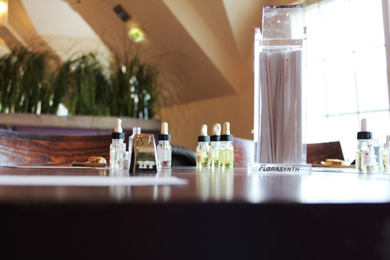 CREATION DE PARFUMS, photo 2